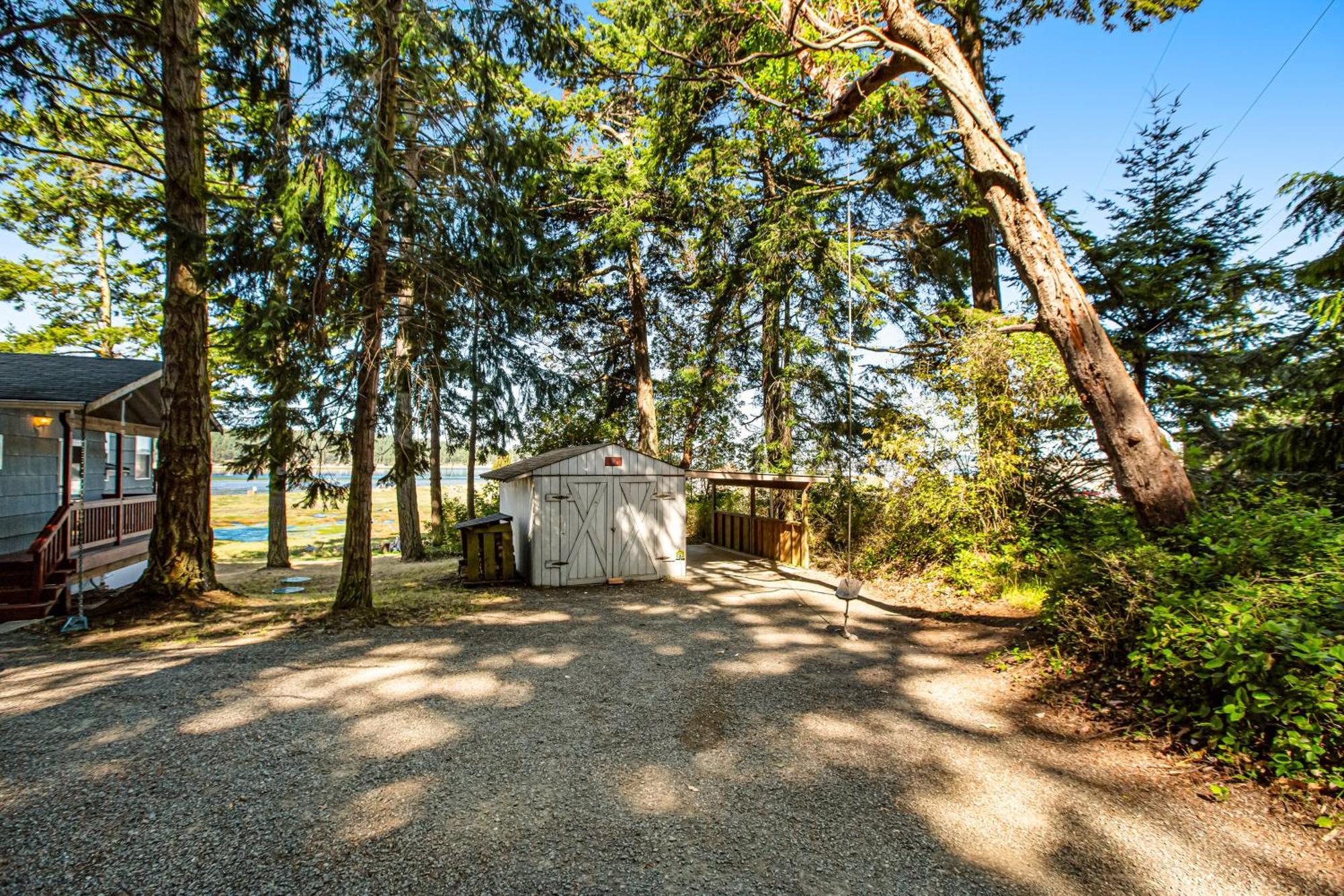 Marrowstone Island Beach Cabin Exterior photo