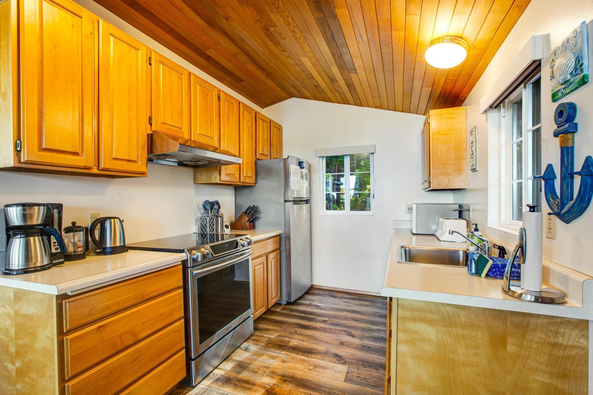 Marrowstone Island Beach Cabin Exterior photo