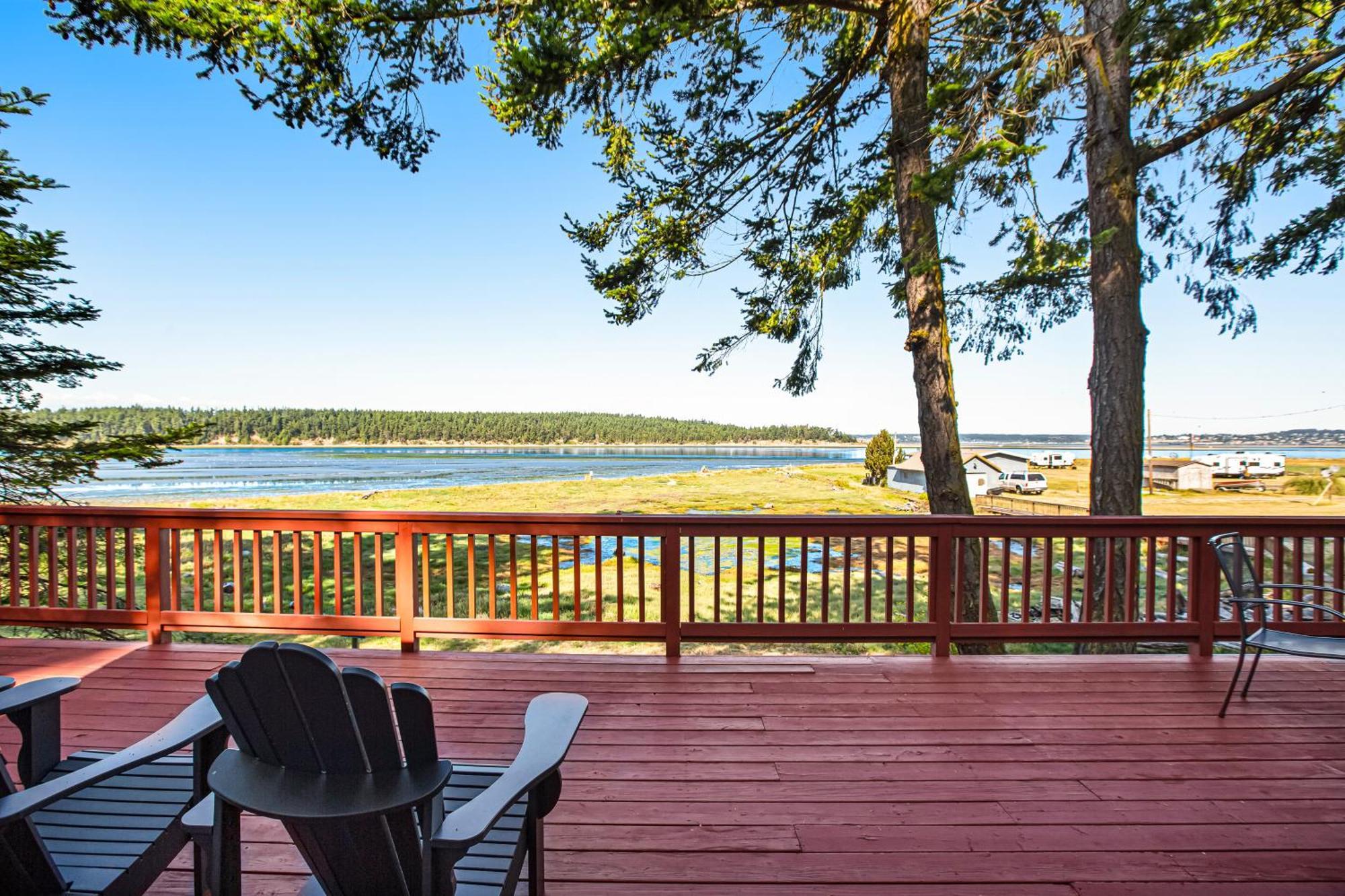 Marrowstone Island Beach Cabin Exterior photo